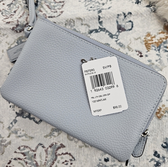 Coach Pebble Leather Double Corner Zip Wristlet Pale Blue F87590 - Picture 9 of 9